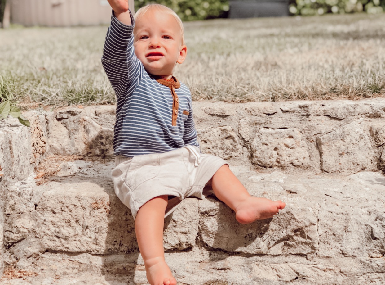 Pourquoi Laisser Son Enfant Pieds Nus Dans La Maison Passionnement A La Folie