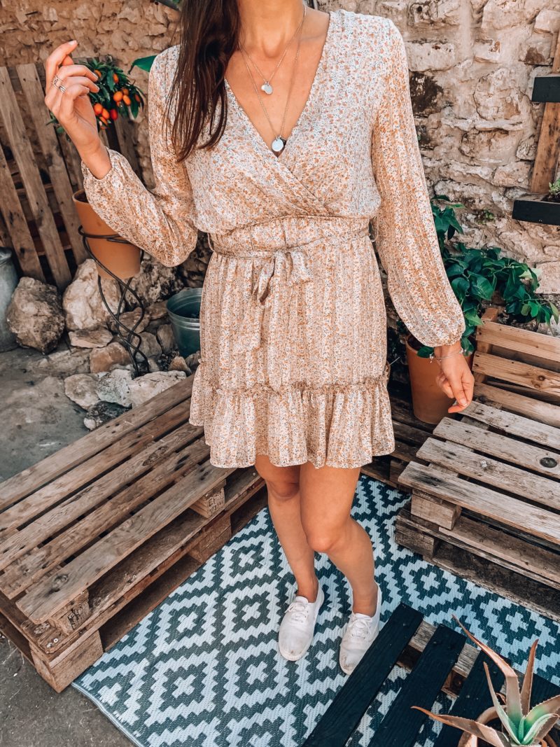 robe cache coeur, robe beige, robe coeur croisé, robe été